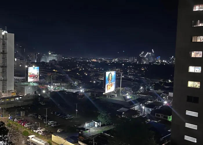 Vibe Inside It Park Aparthotel Cebu